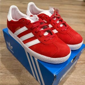 NEW w/Box adidas Gazelle Indoor Shoes, Better Scarlet/Cloud White/Gum, Size 5.5W